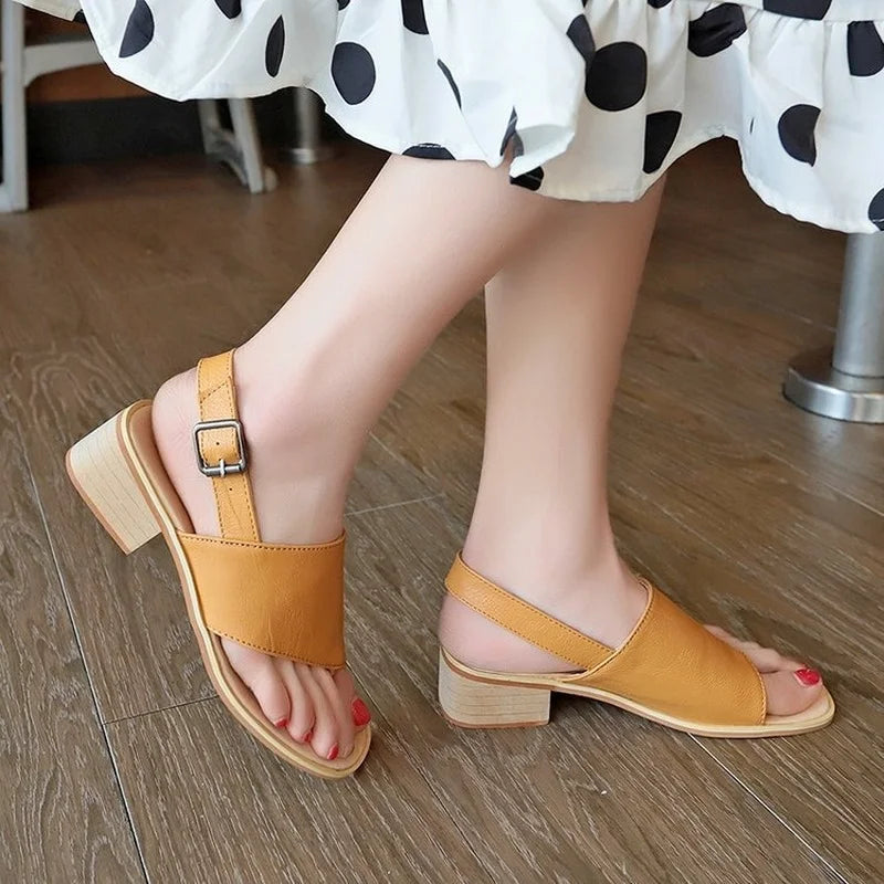 Irene | Sandalias ortopédicas de invierno modernas y de apoyo.