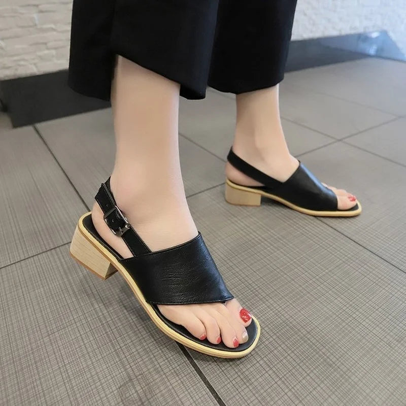 Irene | Sandalias ortopédicas de invierno modernas y de apoyo.