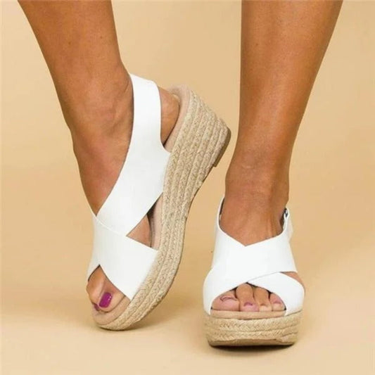 Georgina | Sandalias de cuña para mujer con tiras cruzadas.