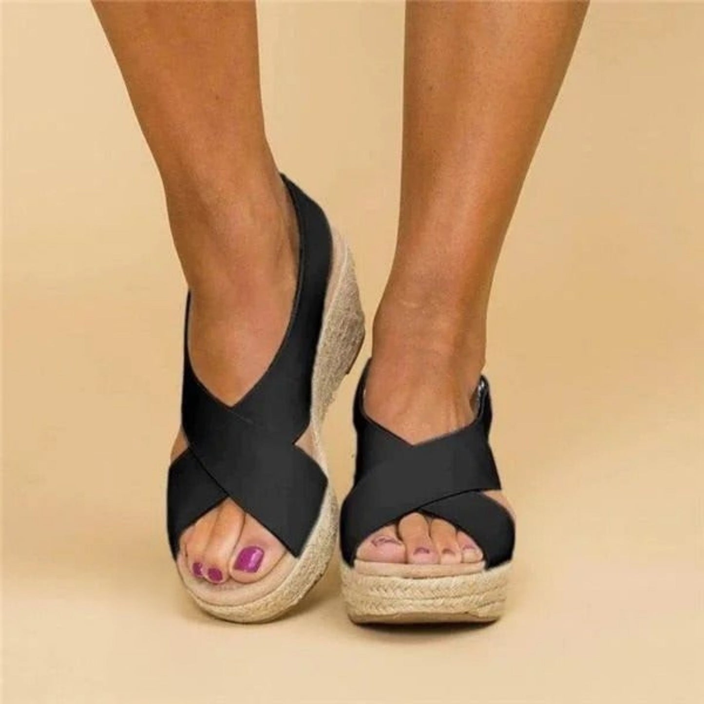 Georgina | Sandalias de cuña para mujer con tiras cruzadas.