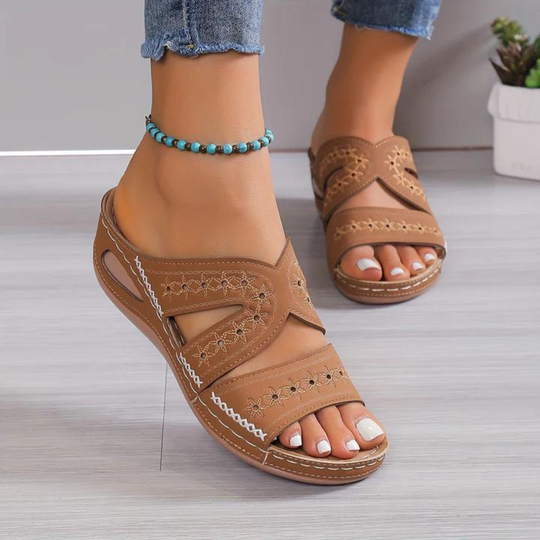 Lea | Sandalias ortopédicas para la comodidad diaria.