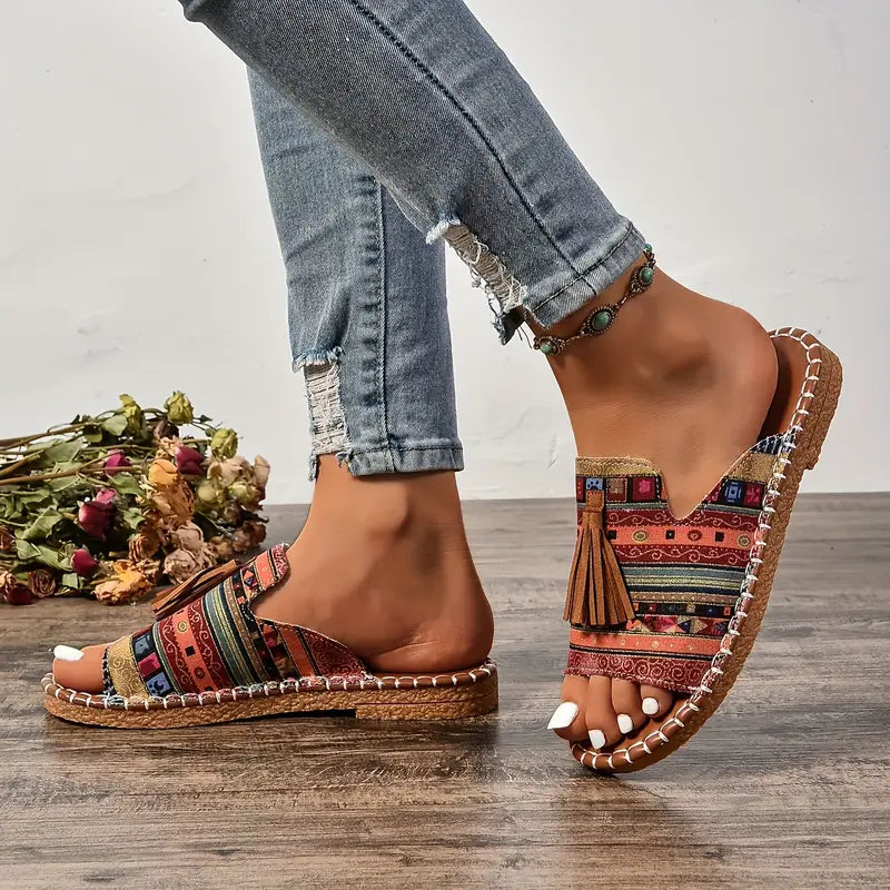 vanessa | Sandalias planas estilo étnico con borla.