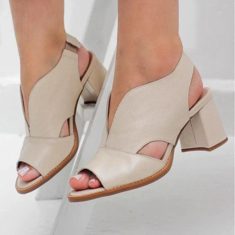 Emilia | Elegancia en sandalias de mujer fabricadas en piel auténtica.