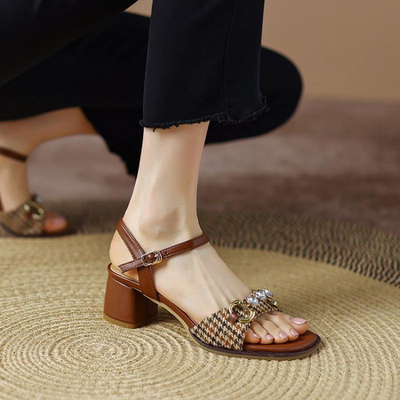 Hana | Sandalias ortopédicas de invierno elegantes y de apoyo.