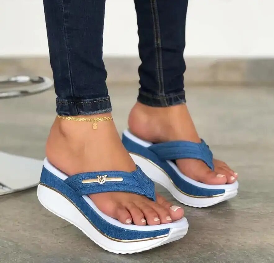 Yara | Sandalias de cuña gruesas y elegantes para mujer.