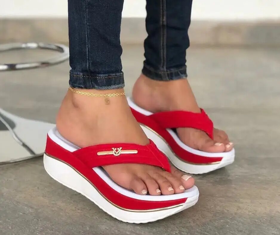 Yara | Sandalias de cuña gruesas y elegantes para mujer.